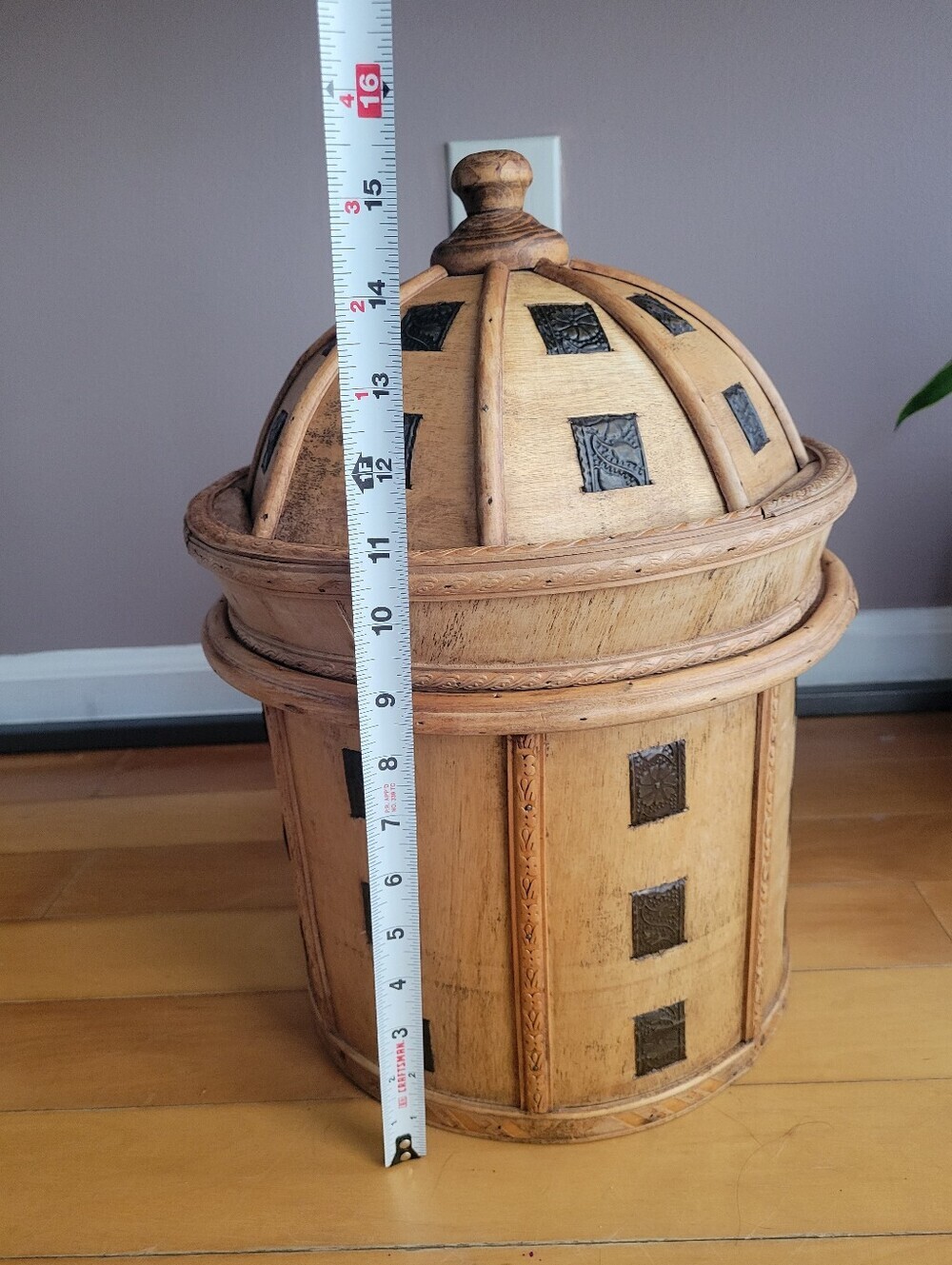 RARE VINTAGE WOODEN BUCKET CANISTER CYLINDER SHAPE LID DESIGN FLOWERS METAL 15.5 - Picture 9 of 16